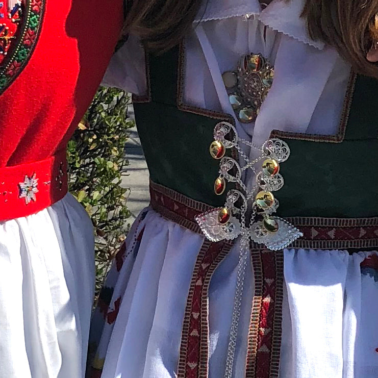 SILVER CLOTH, 30X36cm