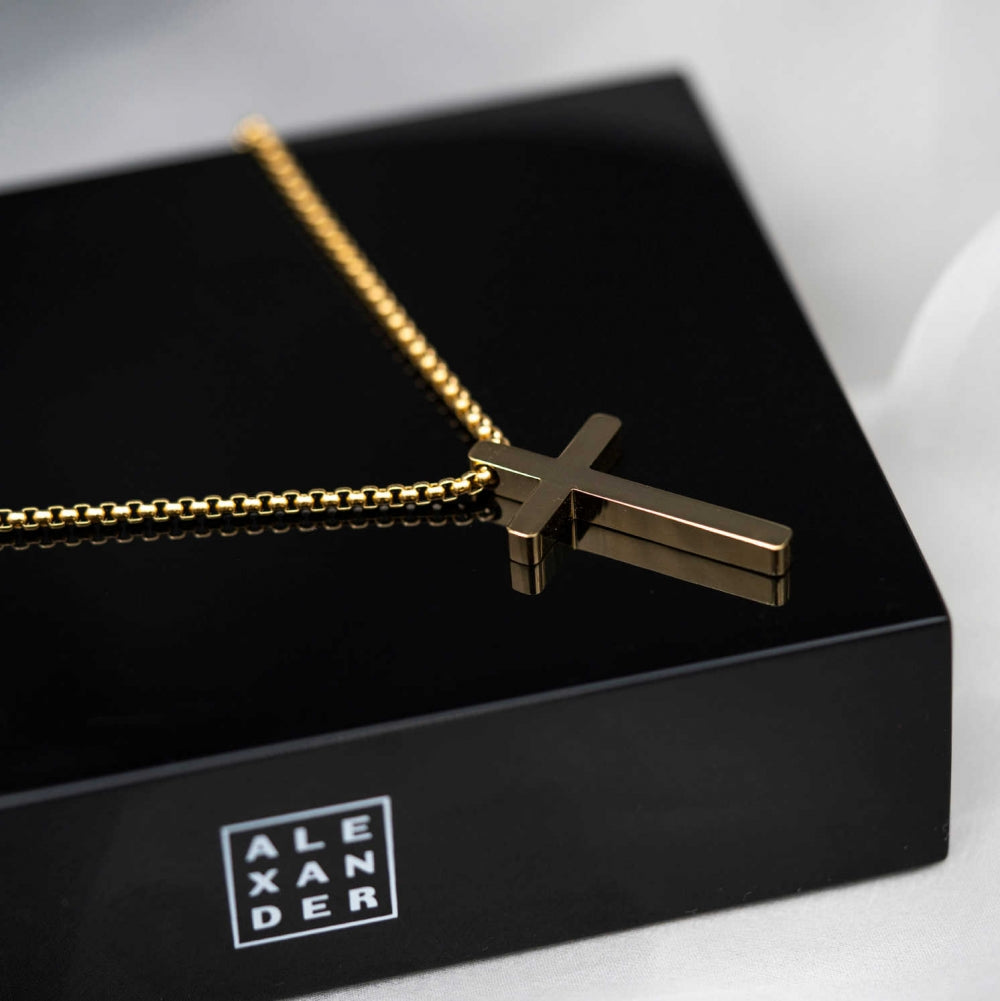 Smykke i forgylt stål, Kors