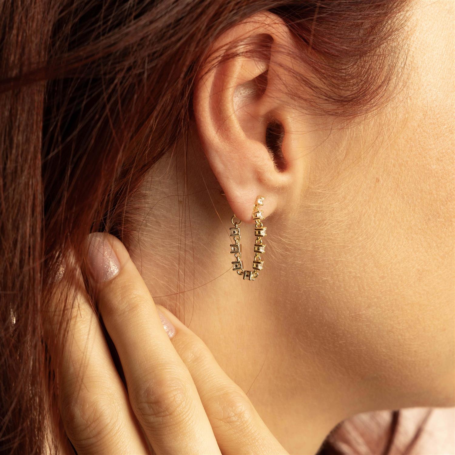 Zela øredobber i sølv med hvit zirkonia