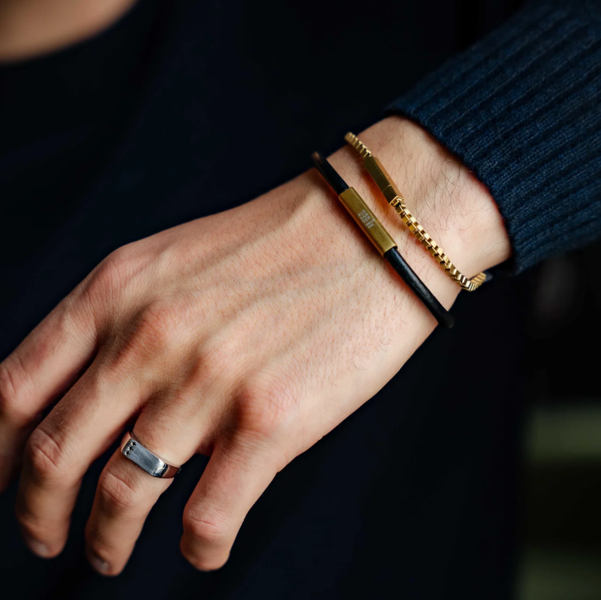 Tind armbånd i lær, Svart