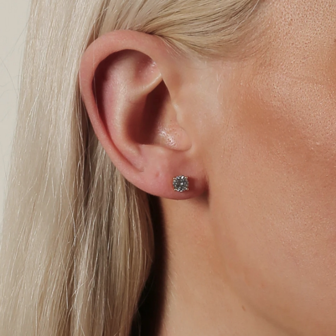 ESSENCE STONE FORSØLVET ØREDOBBER MED ZIRKONIA, 4MM